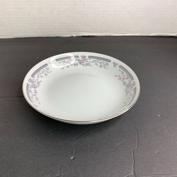 Norleans Other - Norleans Windsor Round Vegtable Serving Bowl Norwind 9 in Diam